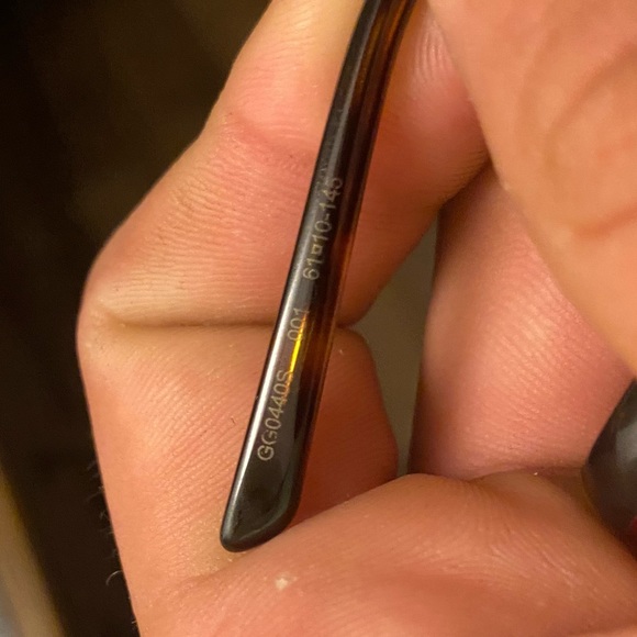 Gucci aviator glasses no scratches on lens or frame in new condition - Picture 2 of 3